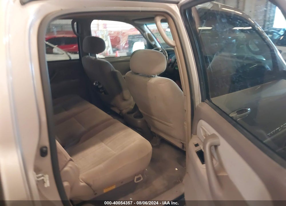 2004 TOYOTA TUNDRA SR5 V8 VIN: 5TBDT44174S453692