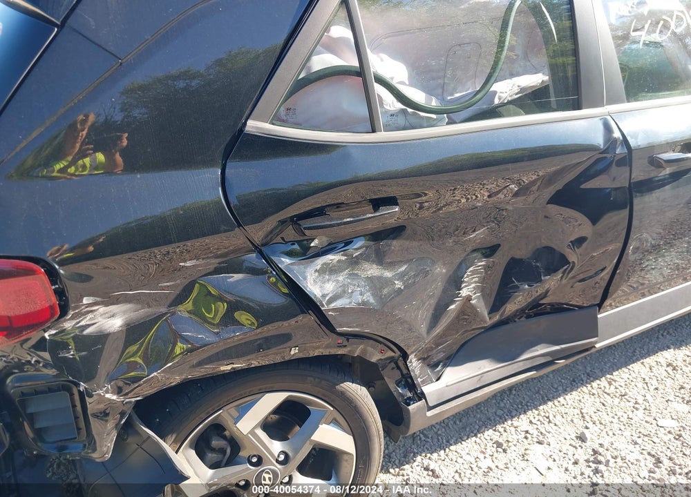 2022 HYUNDAI VENUE SEL VIN: KMHRC8A37NU132089