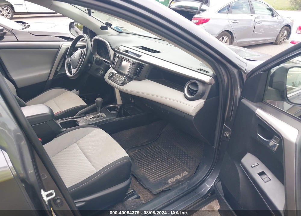 2017 TOYOTA RAV4 XLE VIN: JTMRFREV9HJ706663