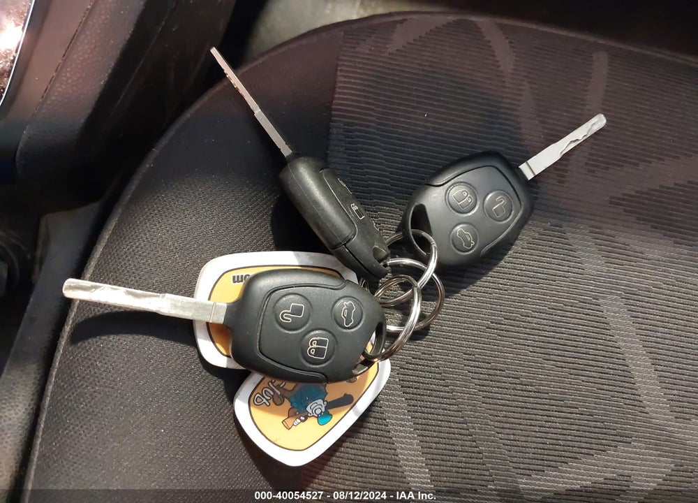 2011 FORD FIESTA SES VIN: 3FADP4FJ7BM135387