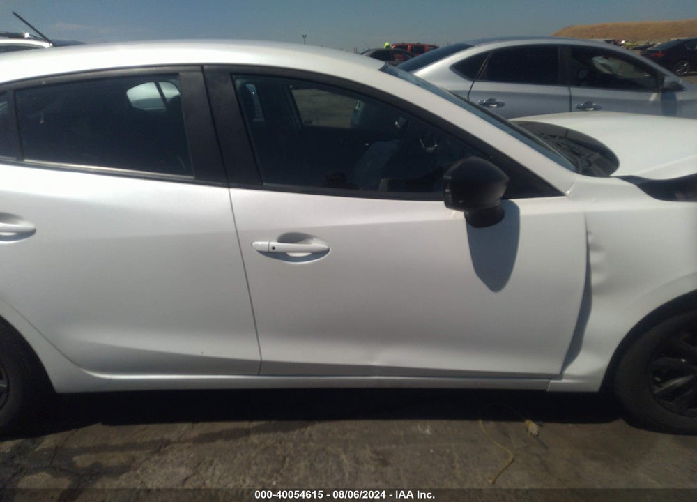 2015 MAZDA 3 TOURING VIN: JM1BM1L75F1245438