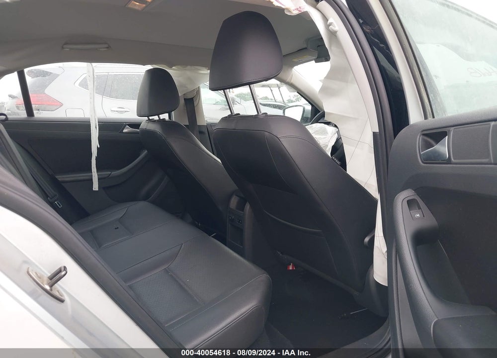 2014 VOLKSWAGEN JETTA 1.8T SE VIN: 3VWD17AJ9EM359640