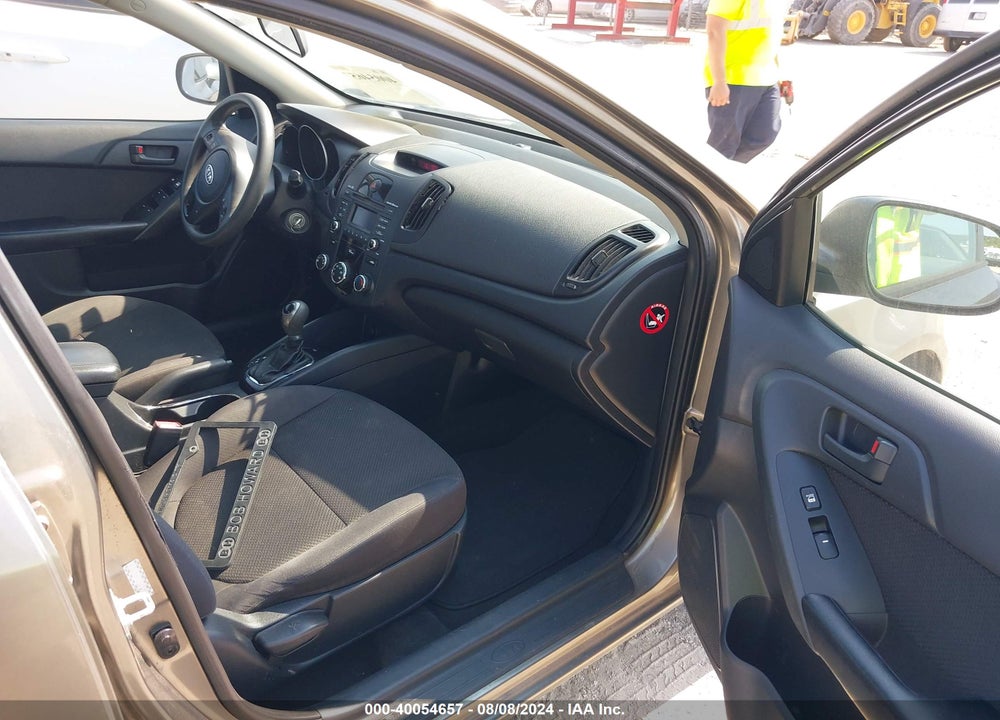 2012 KIA FORTE VIN: KNAFU4A28C5611324