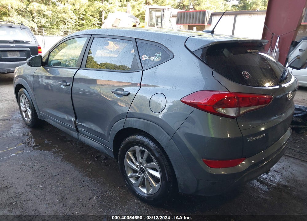 2017 HYUNDAI TUCSON SE VIN: KM8J23A46HU290472
