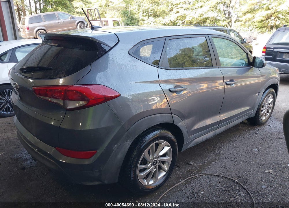 2017 HYUNDAI TUCSON SE VIN: KM8J23A46HU290472