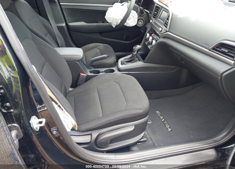 2019 HYUNDAI ELANTRA SE VIN: 5NPD74LFXKH432329