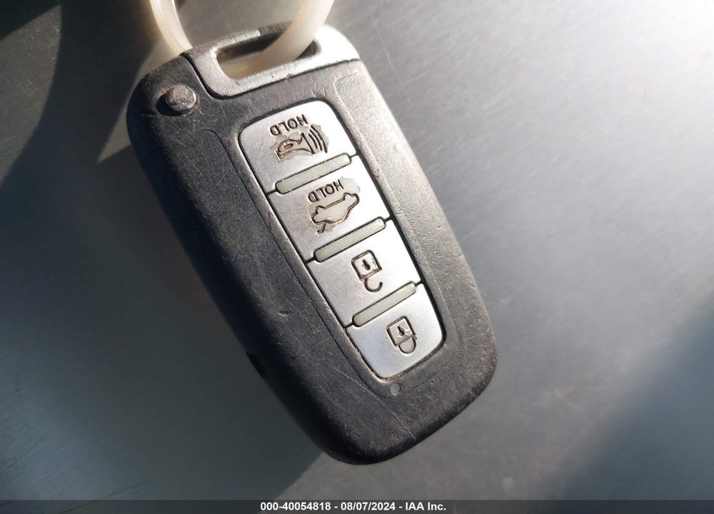 2011 HYUNDAI SONATA HYBRID VIN: KMHEC4A45BA001577