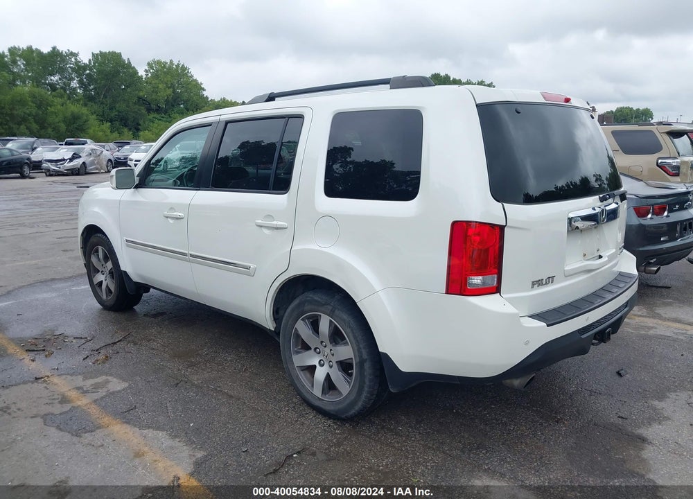 2013 HONDA PILOT TOURING VIN: 5FNYF4H98DB009466