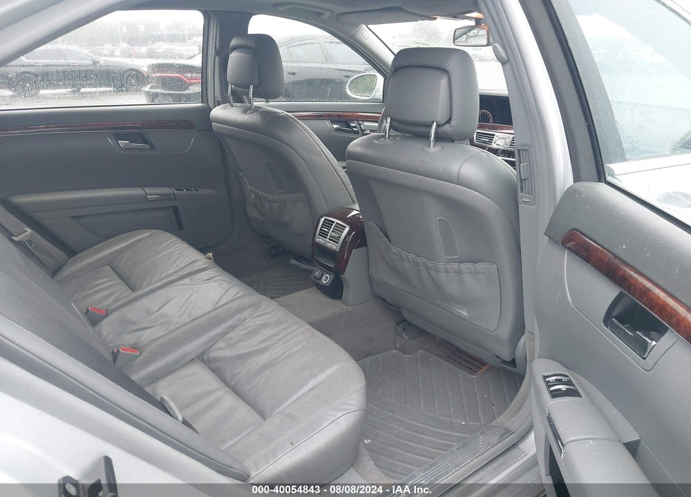 2009 MERCEDES-BENZ S 550 VIN: WDDNG71X29A249662