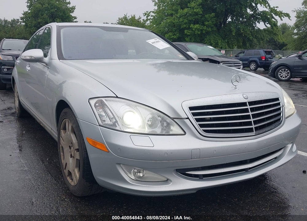 2009 MERCEDES-BENZ S 550 VIN: WDDNG71X29A249662