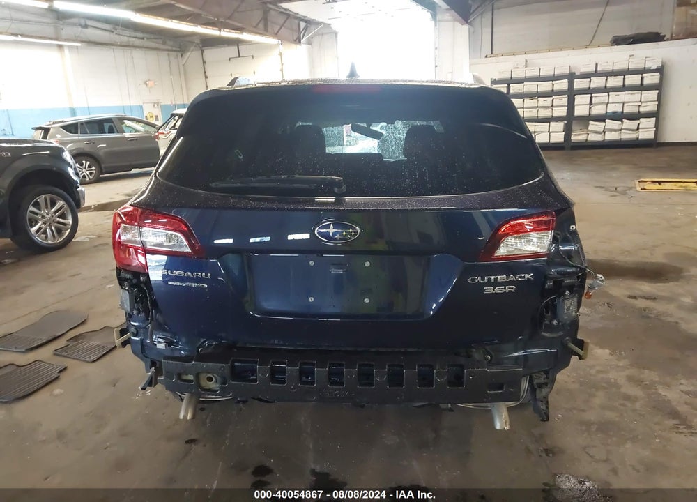 2018 SUBARU OUTBACK 3.6R TOURING VIN: 4S4BSETCXJ3241727
