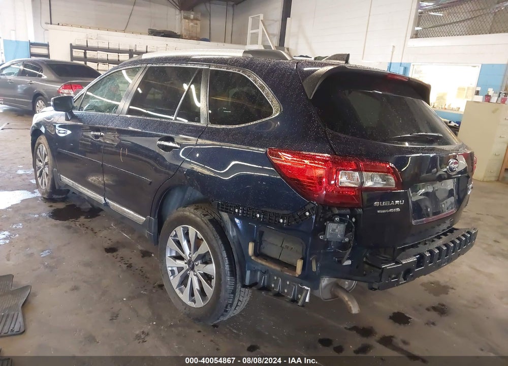 2018 SUBARU OUTBACK 3.6R TOURING VIN: 4S4BSETCXJ3241727