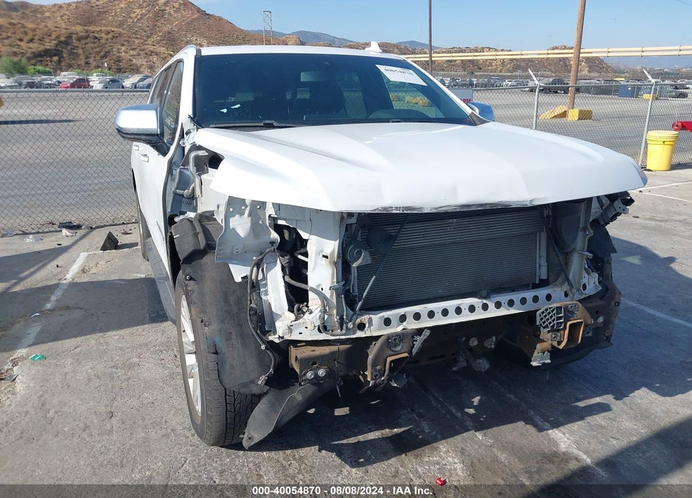 2022 CHEVROLET SUBURBAN 2WD PREMIER VIN: 1GNSCFKD6NR180419