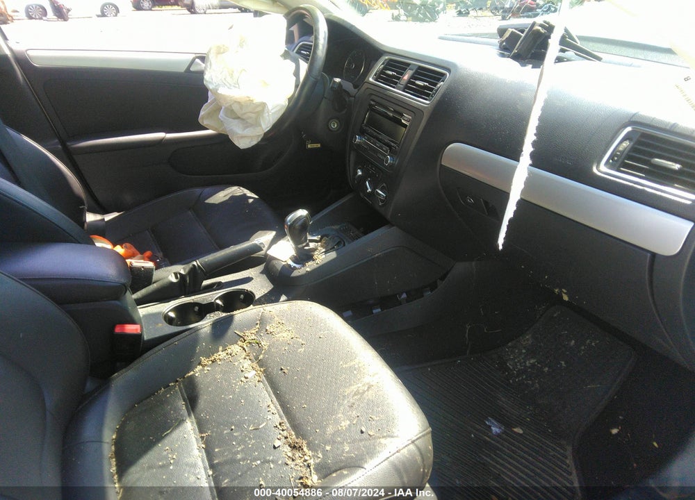 2014 VOLKSWAGEN JETTA SE VIN: 3VWD17AJ8EM330856