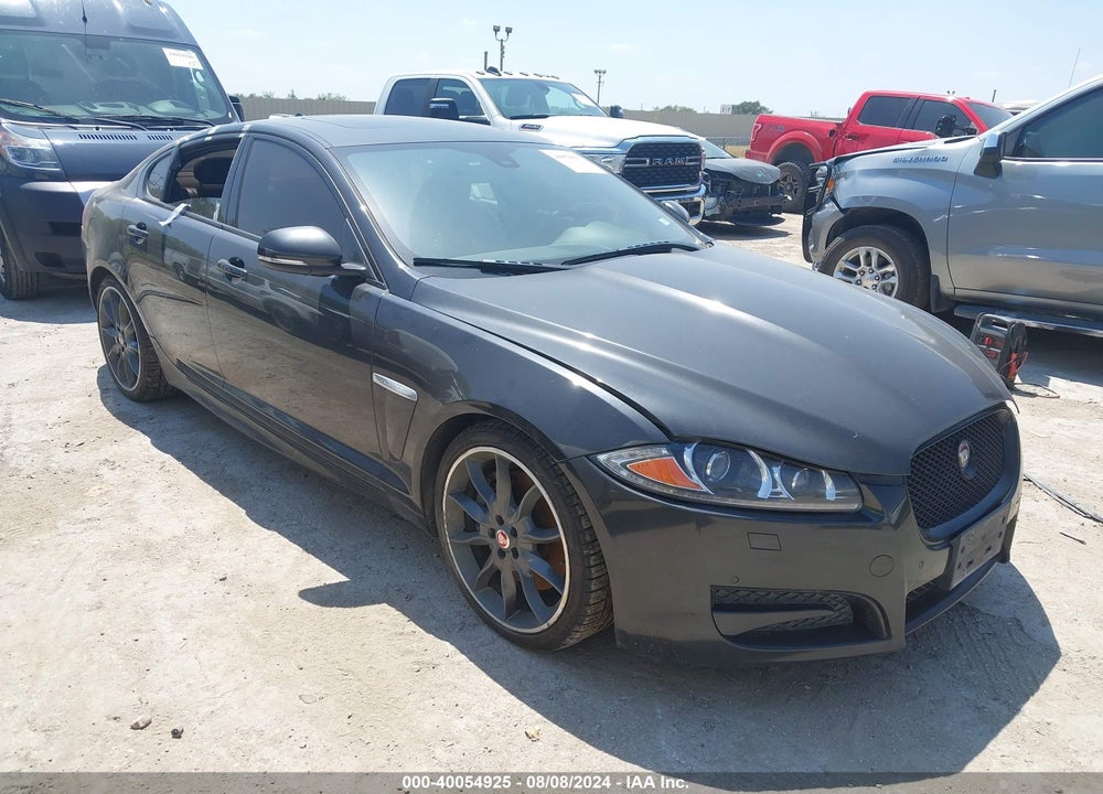 2015 JAGUAR XF 3.0 SPORT VIN: SAJWA0F77F8U63289