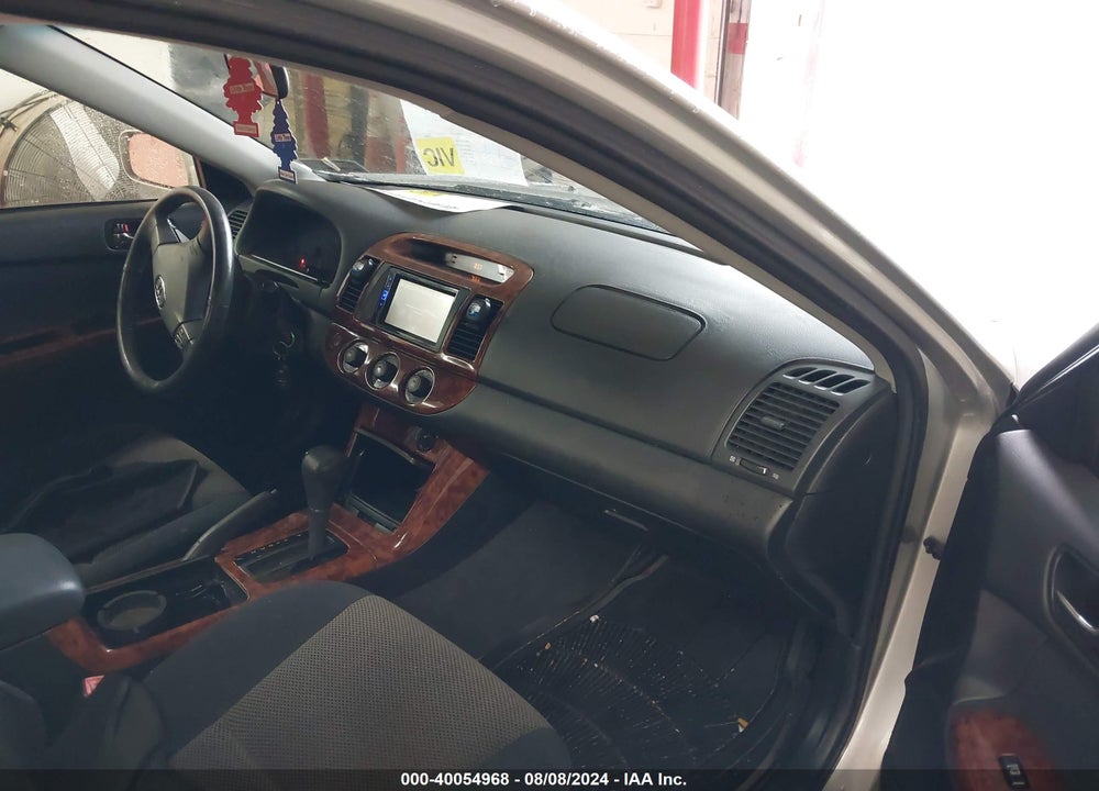 2005 TOYOTA CAMRY LE/XLE/SE VIN: 4T1BE32K95U992130