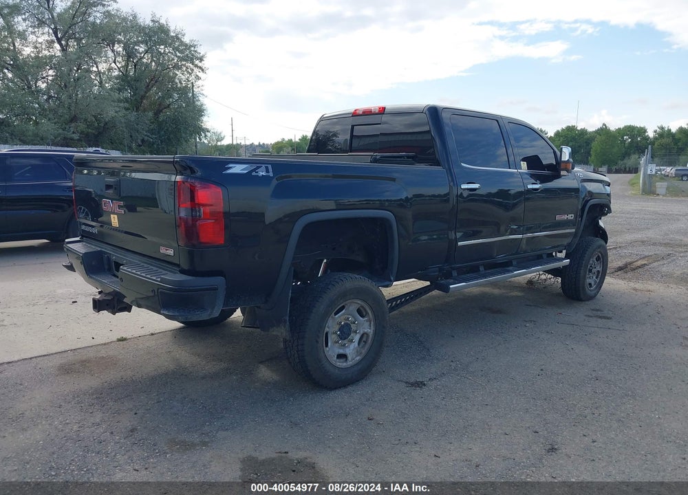 2015 GMC SIERRA K2500 SLT VIN: 1GT12ZE87FF552599