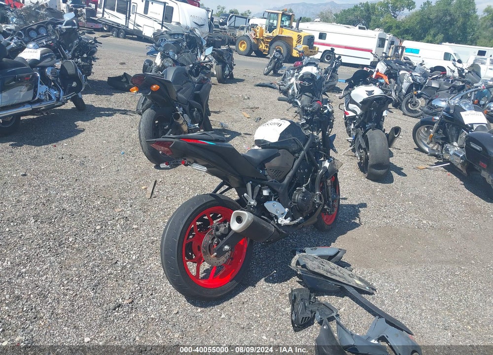2021 YAMAHA MT-03 VIN: MH3RH20Y4MK005053