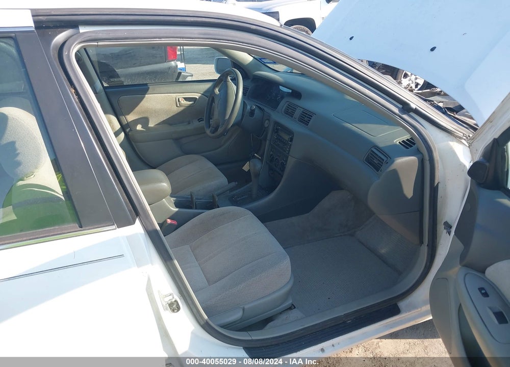 2001 TOYOTA CAMRY VIN: JT2BG22K410598876