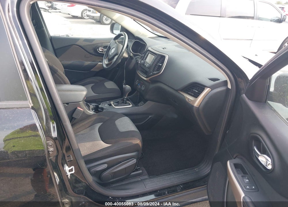 2017 JEEP CHEROKEE VIN: 1C4PJLAB0HW571705