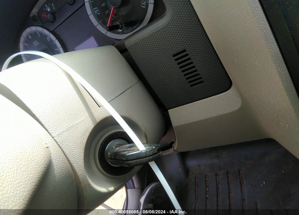 2009 FORD ESCAPE XLS VIN: 1FMCU027X9KD04977