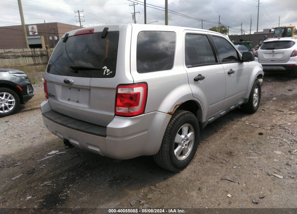 2009 FORD ESCAPE XLS VIN: 1FMCU027X9KD04977