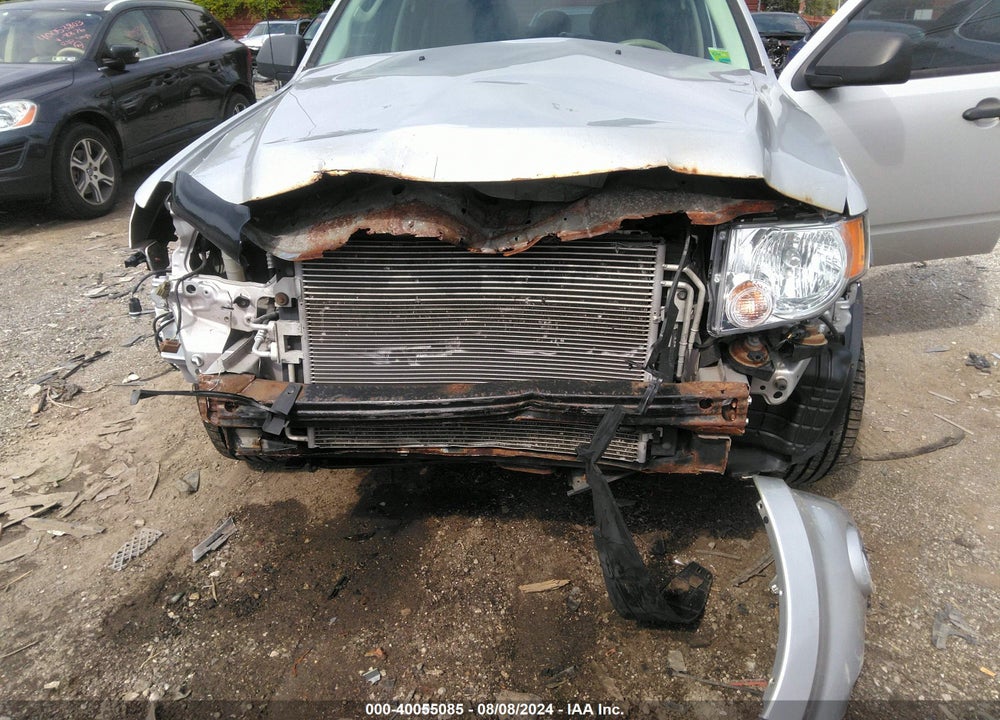 2009 FORD ESCAPE XLS VIN: 1FMCU027X9KD04977