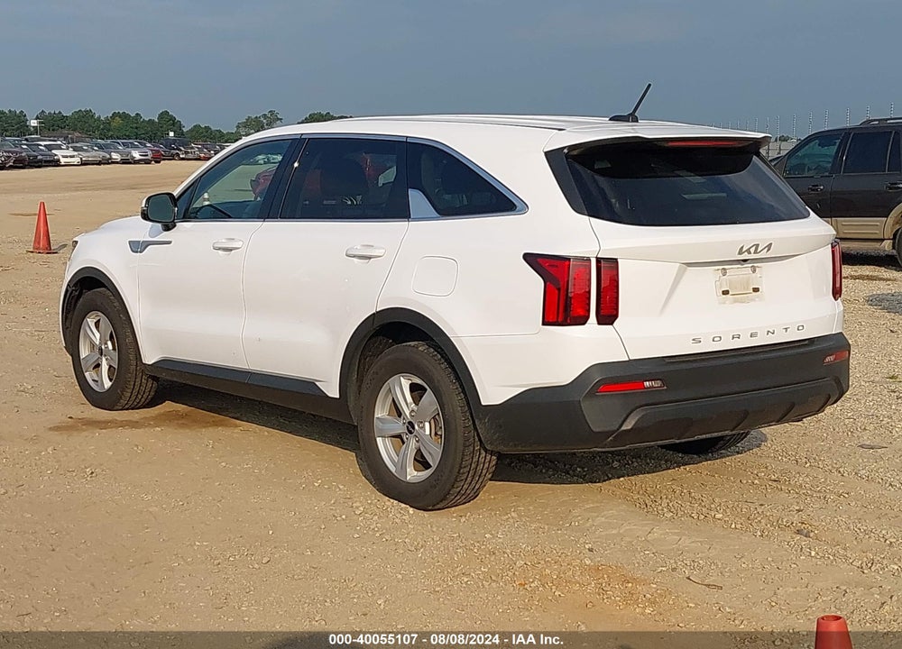 2022 KIA SORENTO LX VIN: 5XYRG4LC9NG122115
