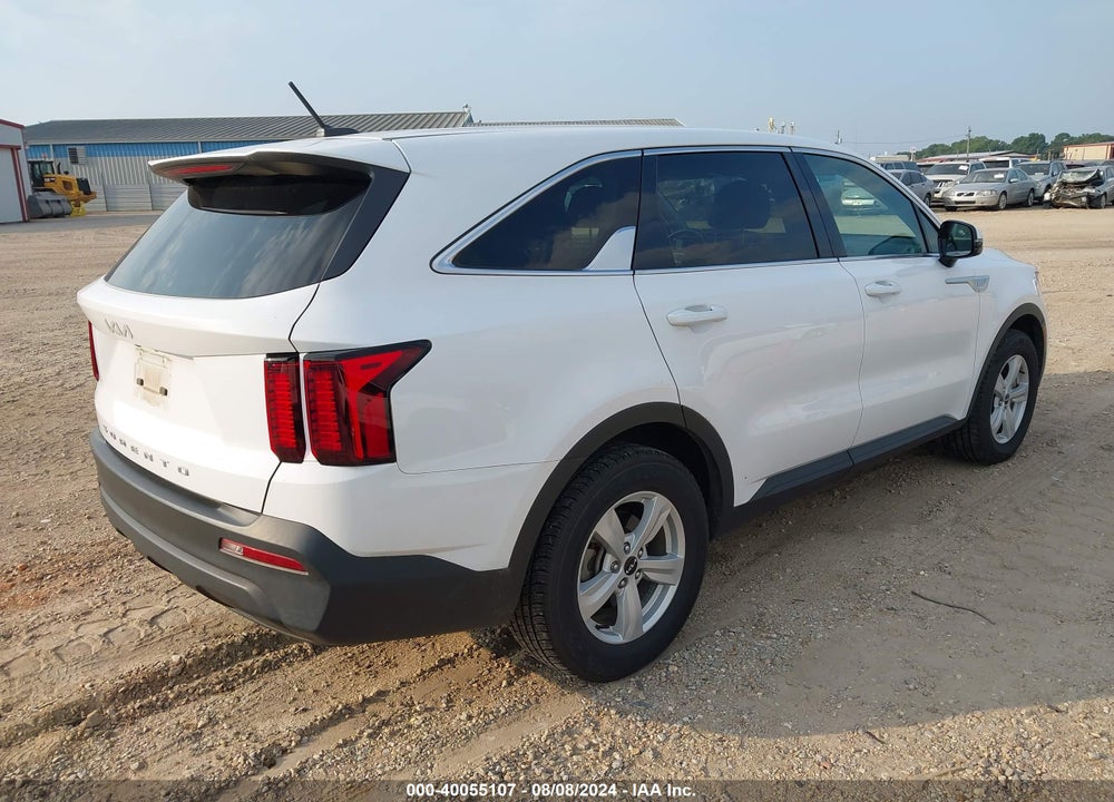 2022 KIA SORENTO LX VIN: 5XYRG4LC9NG122115