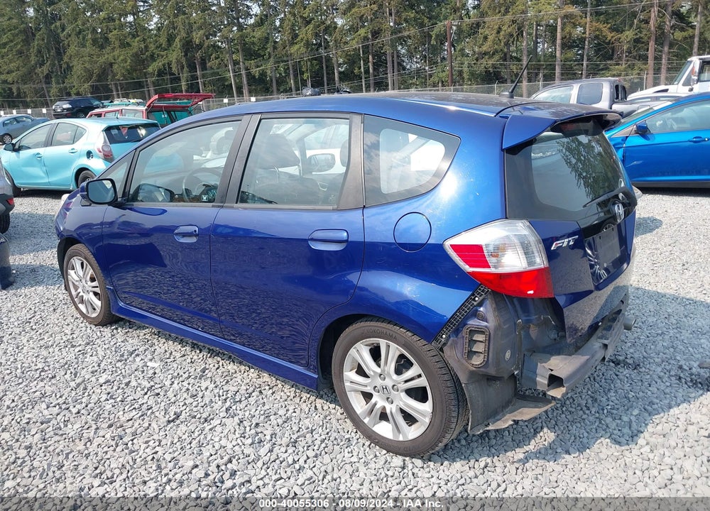 2011 HONDA FIT SPORT VIN: JHMGE8H59BC021122