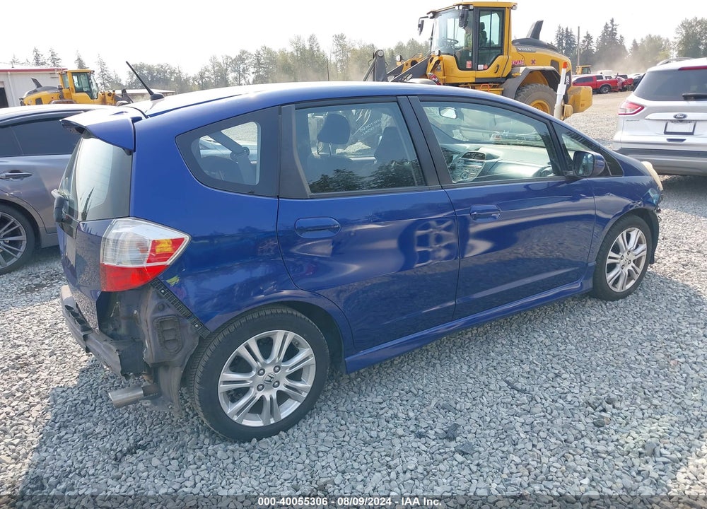 2011 HONDA FIT SPORT VIN: JHMGE8H59BC021122