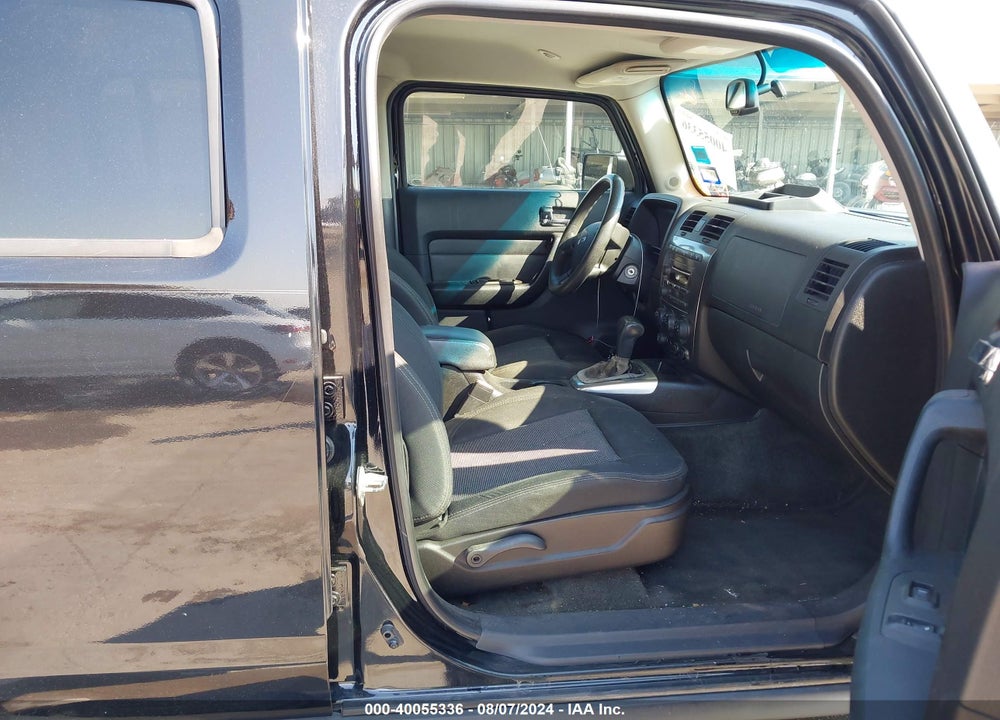 2007 HUMMER H3 SUV VIN: 5GTDN13E378107175