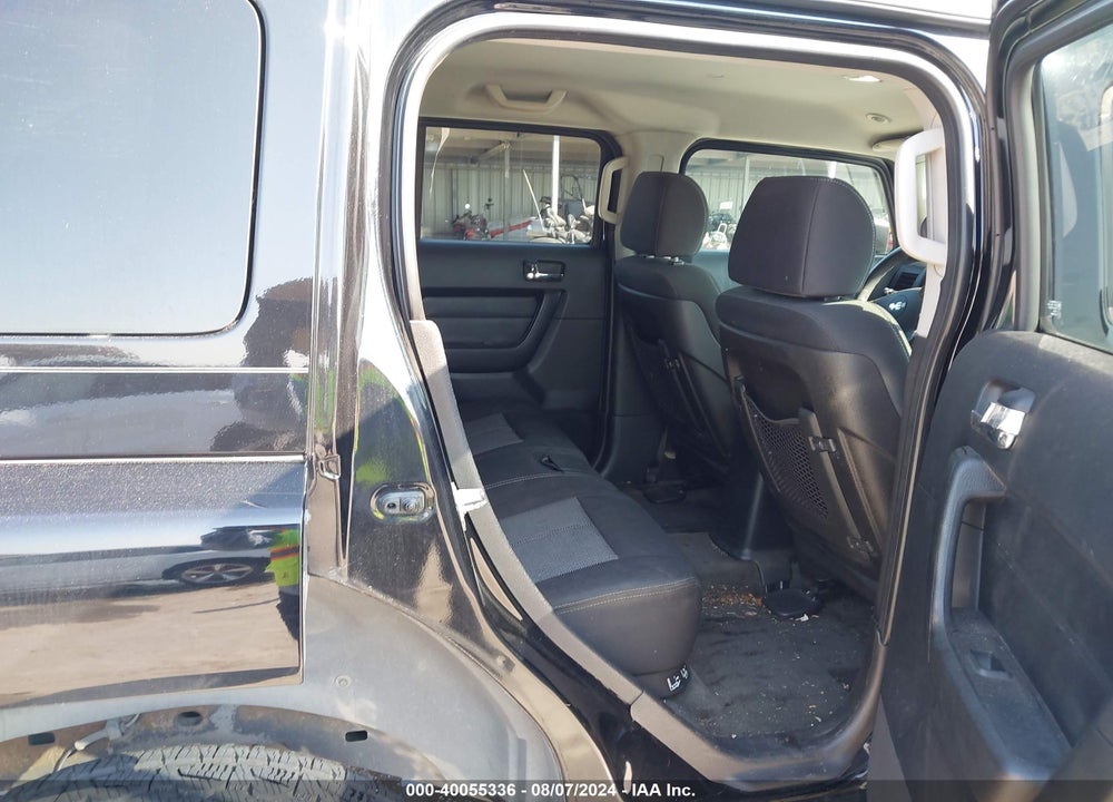 2007 HUMMER H3 SUV VIN: 5GTDN13E378107175