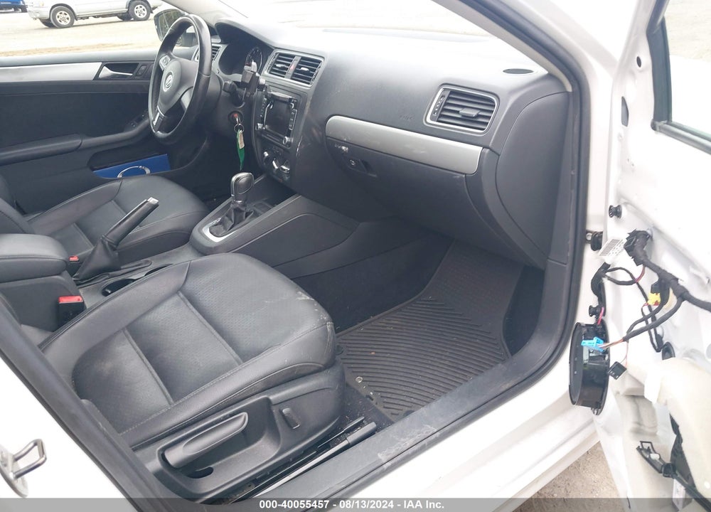 2013 VOLKSWAGEN JETTA SE VIN: 3VWDP7AJ3DM371327