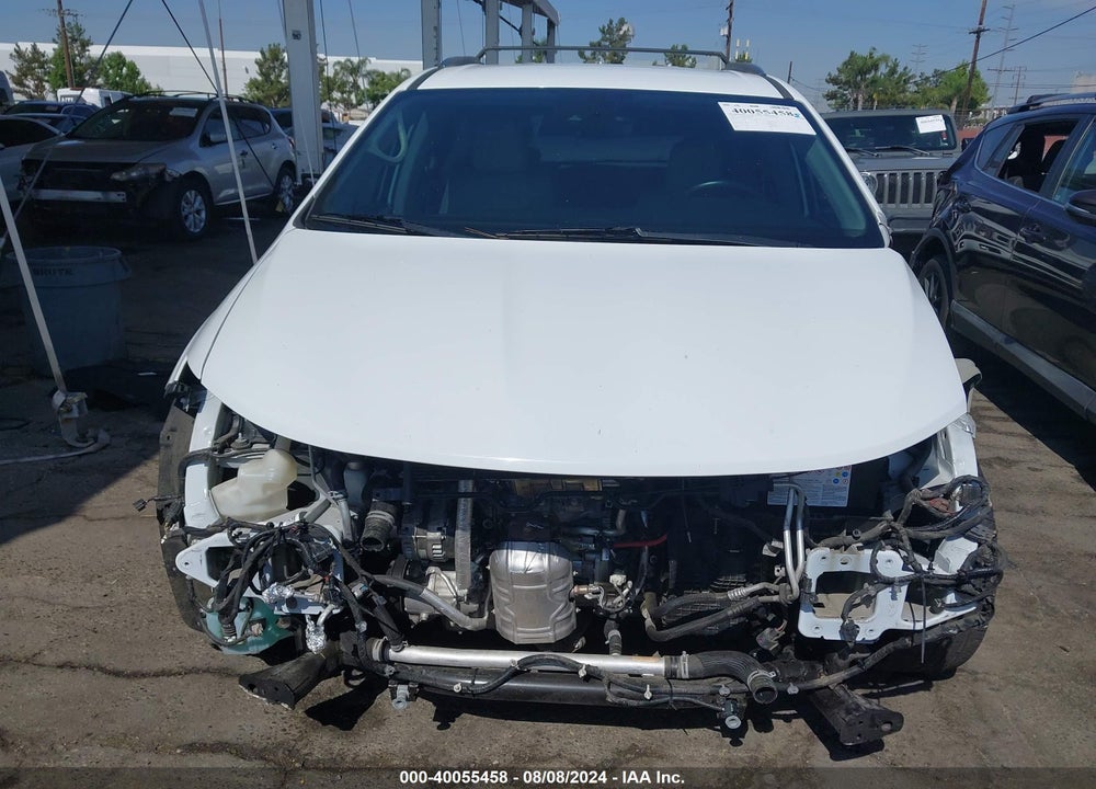 2018 CHRYSLER PACIFICA TOURING L VIN: 2C4RC1BG9JR333352