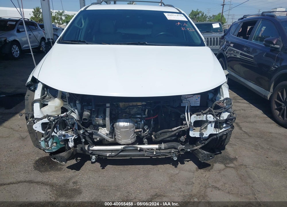 2018 CHRYSLER PACIFICA TOURING L VIN: 2C4RC1BG9JR333352