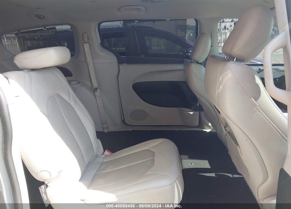 2018 CHRYSLER PACIFICA TOURING L VIN: 2C4RC1BG9JR333352