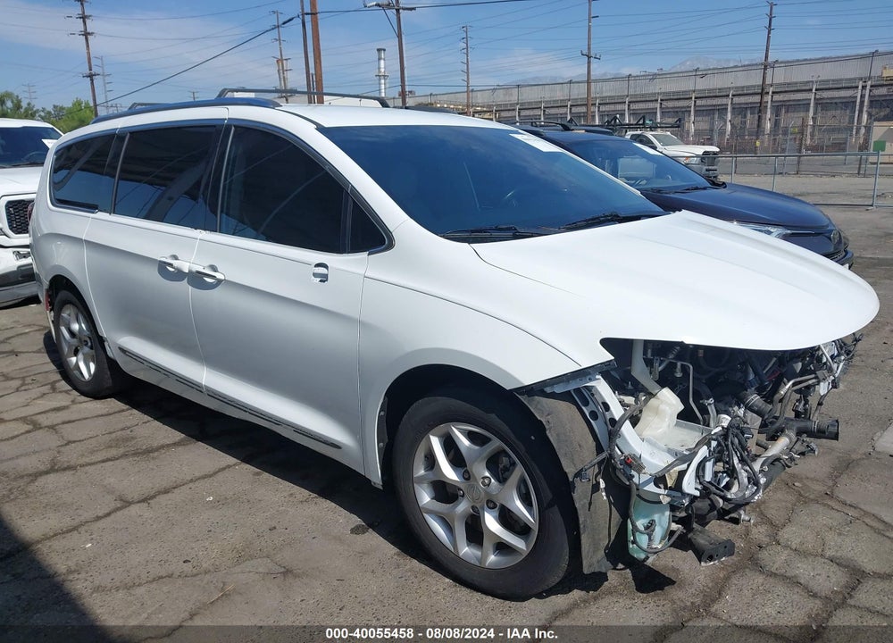 2018 CHRYSLER PACIFICA TOURING L VIN: 2C4RC1BG9JR333352
