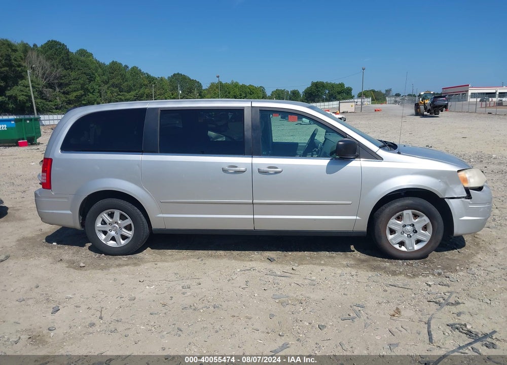 2010 CHRYSLER TOWN & COUNTRY VIN: 2A4RR4DE1AR186305