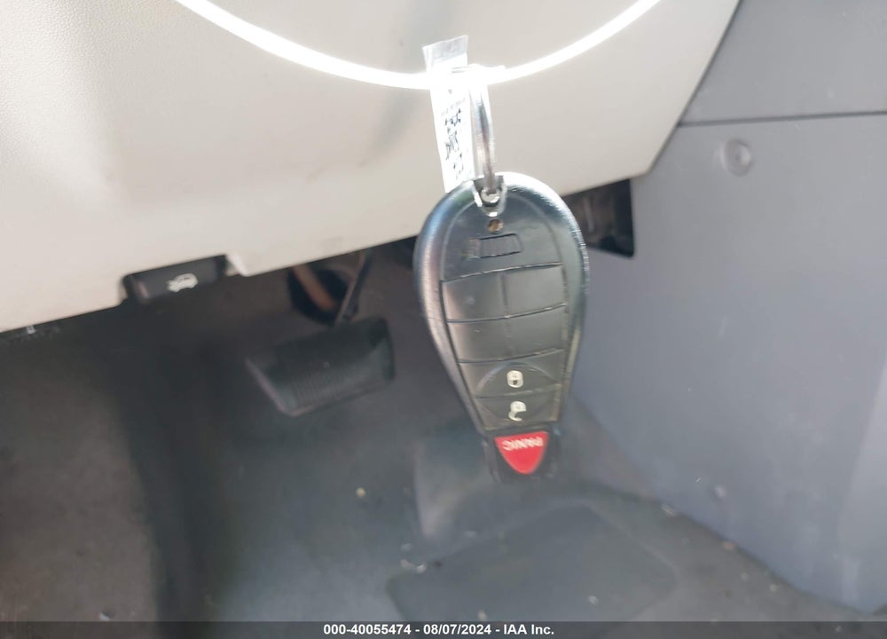 2010 CHRYSLER TOWN & COUNTRY VIN: 2A4RR4DE1AR186305