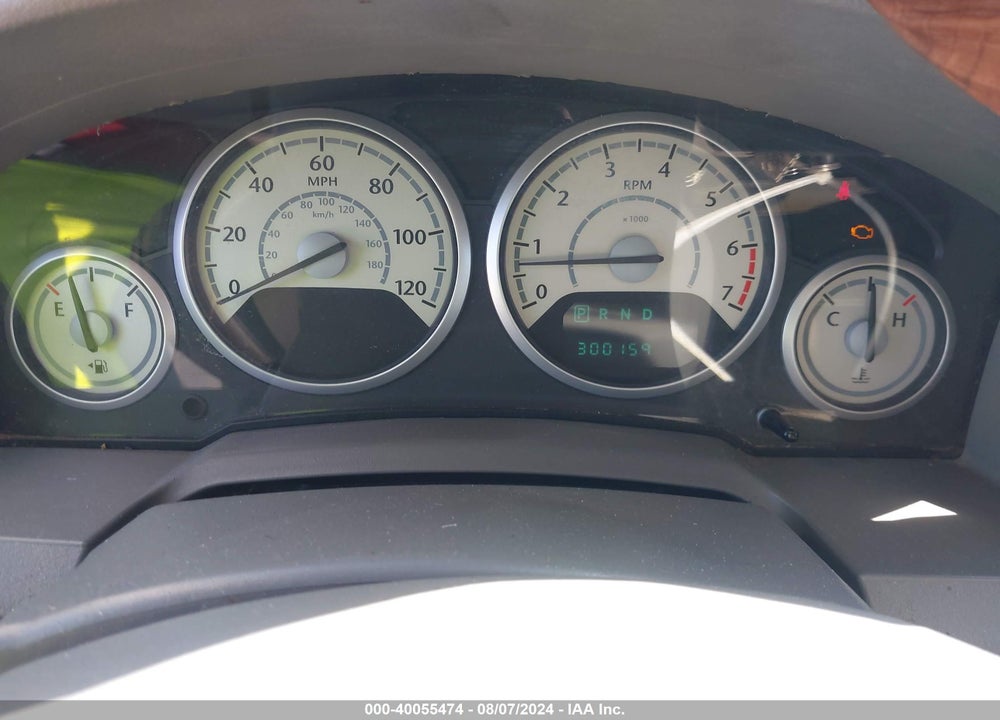 2010 CHRYSLER TOWN & COUNTRY VIN: 2A4RR4DE1AR186305