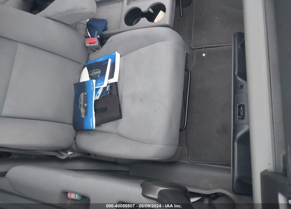 2011 HONDA CR-V LX VIN: 5J6RE4H38BL061073