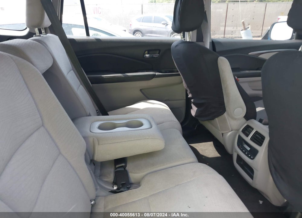 2018 HONDA PILOT EX VIN: 5FNYF6H36JB008657