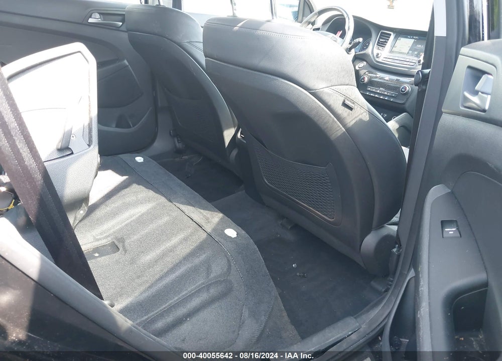 2017 HYUNDAI TUCSON LIMITED/SPORT AND ECO/SE VIN: KM8J33A25HU415957