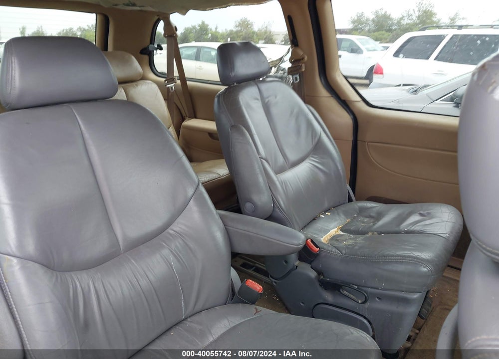 1999 CHRYSLER TOWN & COUNTRY LX VIN: 1C4GP54L8XB822250