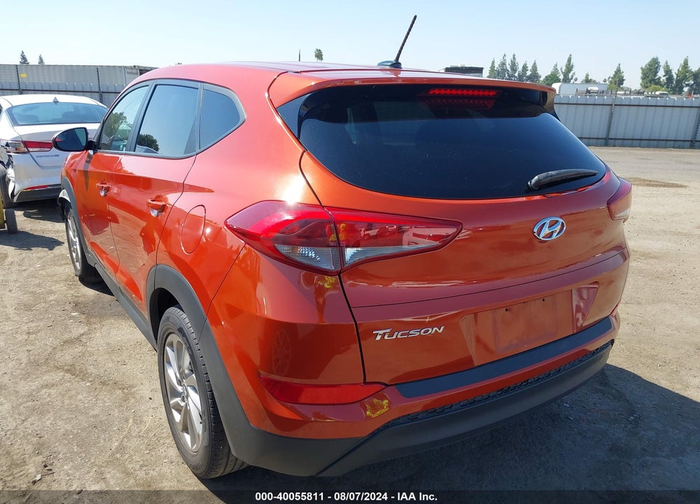 2017 HYUNDAI TUCSON SE VIN: KM8J23A48HU429226