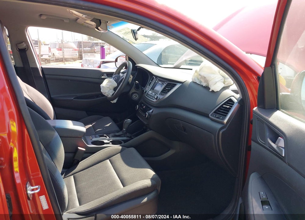 2017 HYUNDAI TUCSON SE VIN: KM8J23A48HU429226