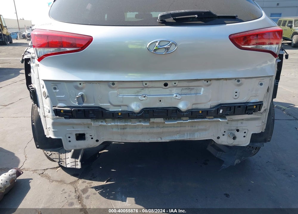 2016 HYUNDAI TUCSON SE VIN: KM8J33A49GU197621