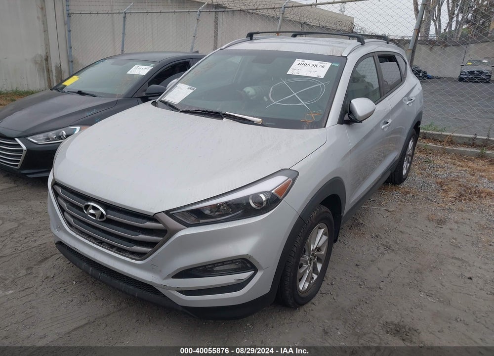 2016 HYUNDAI TUCSON SE VIN: KM8J33A49GU197621