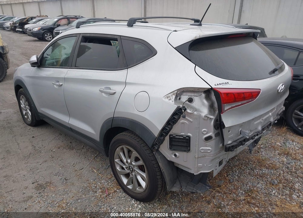 2016 HYUNDAI TUCSON SE VIN: KM8J33A49GU197621
